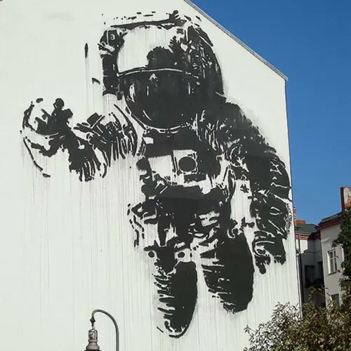 Street Art Berlin 1 Anonymous